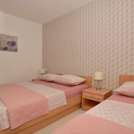Ivana Apartamento Makarska